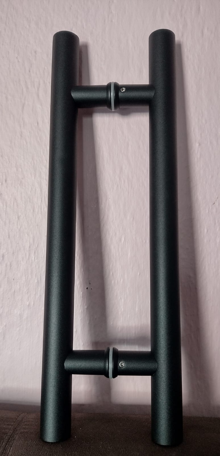 Jaladera tipo H negra